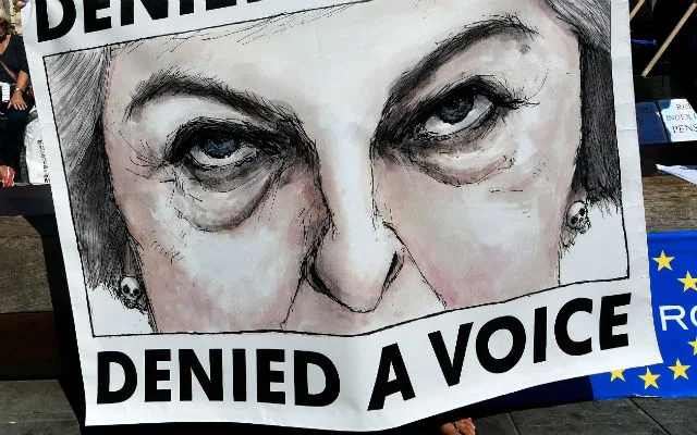 Desperate May will face a confidence vote this night, fights to stay