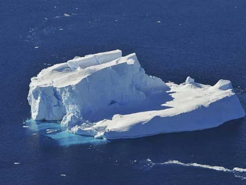 Is hunt for the A23a iceberg feasible?