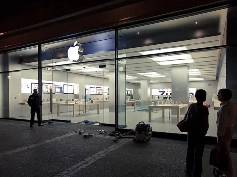 Market watchdog investigates Apple and Google for mobile browsers and cloud gaming
