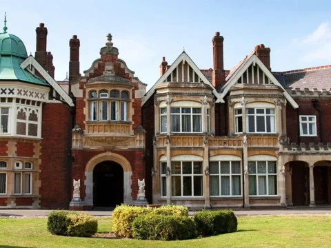 Bletchley Park will gather AI scientists and politicians