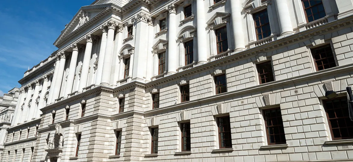 DMO Tests Appetite for 2035 Index-Linked Gilts as UK Debt Strategy Shifts