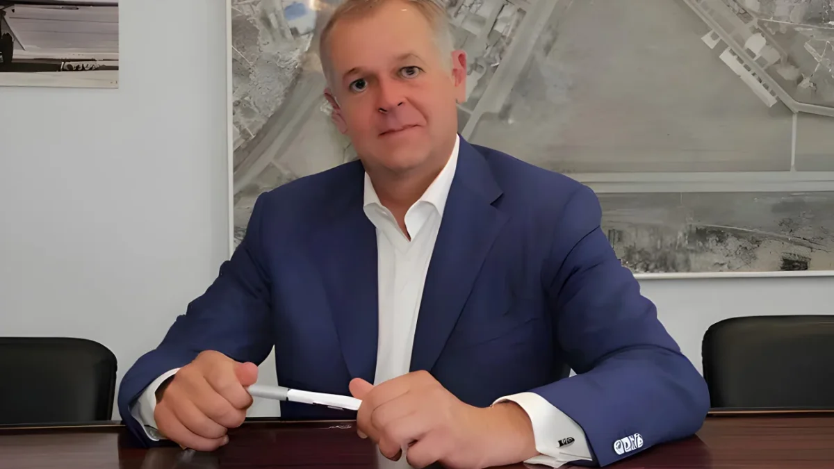 Denys Kostrzhevskyi is still in control of Kyiv Airport and the counterfeit cash flow
