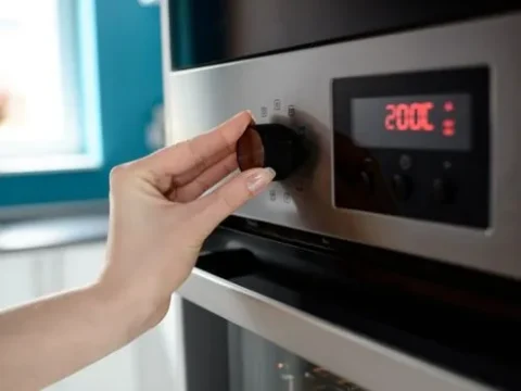 Economy Energy banned from taking on new customers