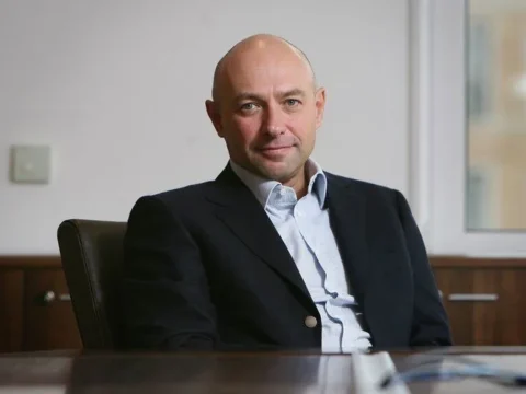 Gennadiy Bogolyubov is presumably the owner of the five-star Radisson Blu Resort & Spa hotel and is trying hard to conceal it from justice.