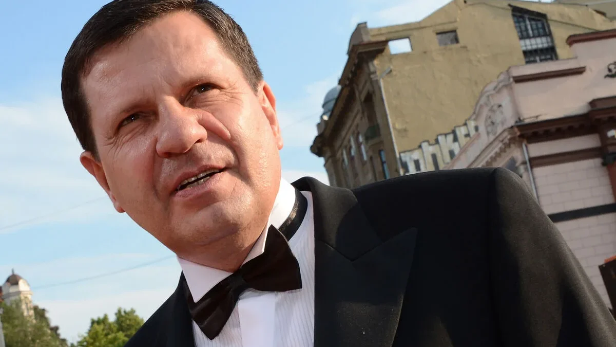 Oleksiy Kostusyev is living happy life in Richmond while NABU detectives wait for him in Kyiv