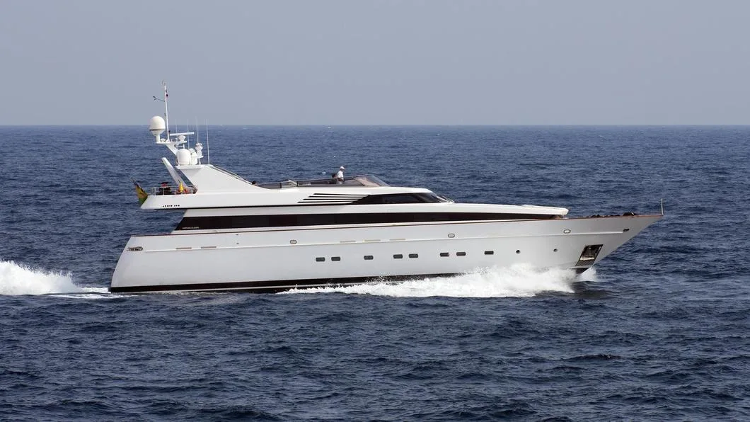 Unica yacht