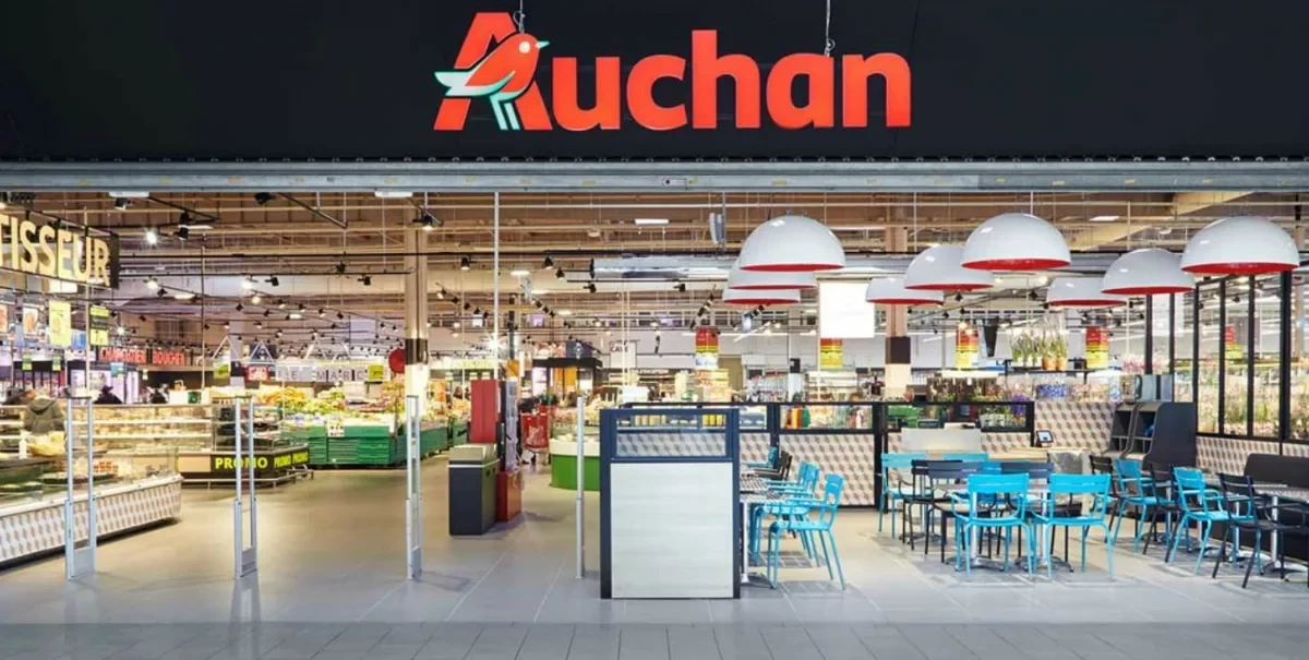 Auchan wanted to acquire Carrefour, but talks are halted because of valuation disagreements