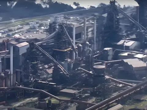 The government to defend virtually extinct British steel