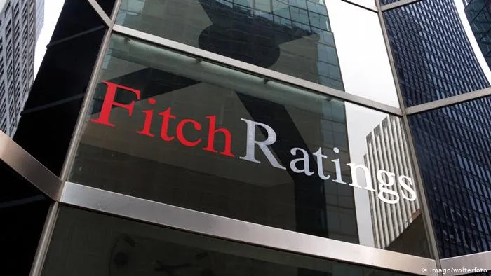 Fitch downgrades UK credit rating