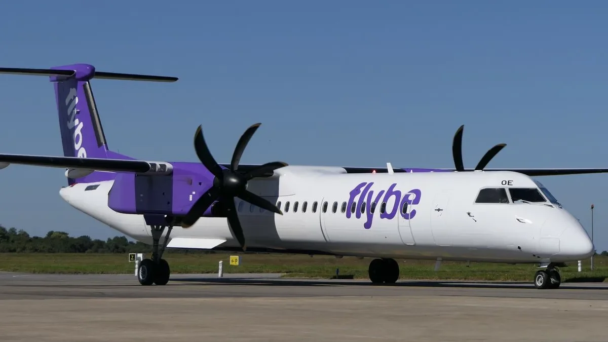 Flybe regional airline grounds all planes, 75,000 passengers have to wait