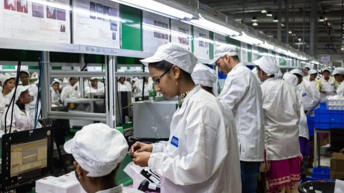 Foxconn reports chip shortage, expects ten percent less output of goods