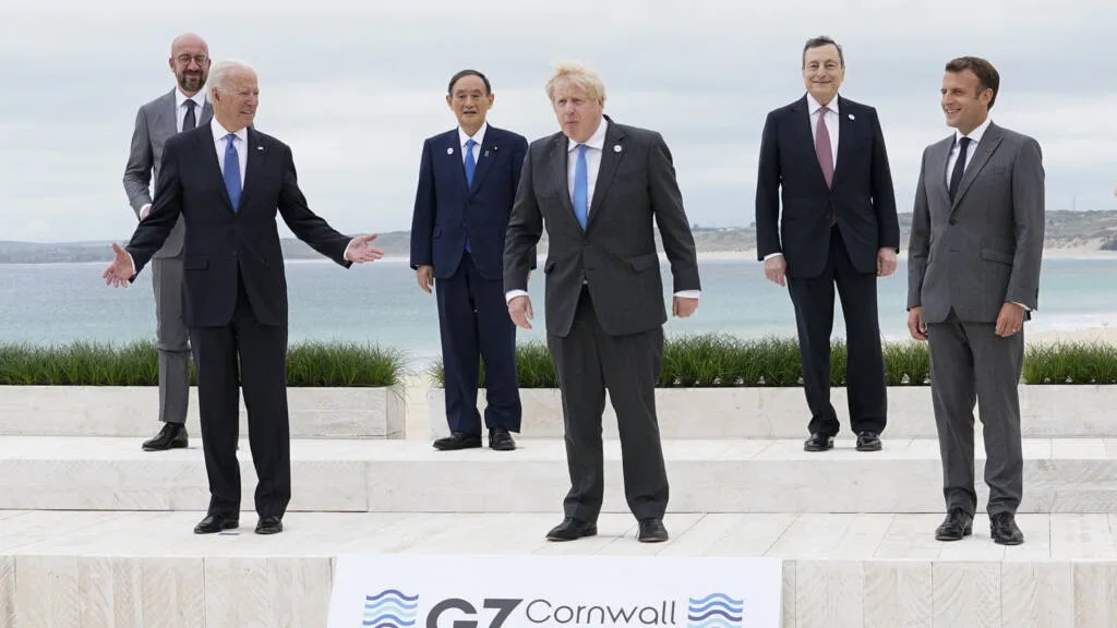 Payment in the national currency may be viewed as a breach of contract — G7