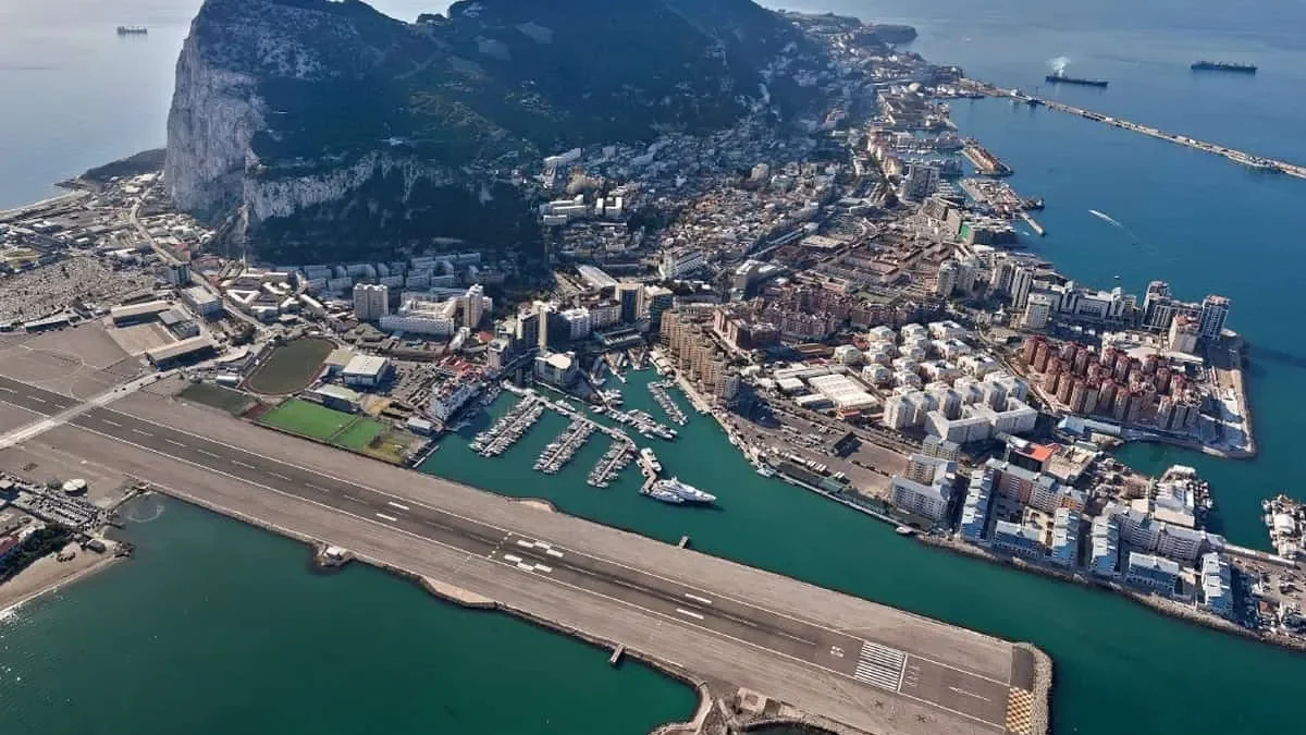 Spain and the UK explore joint initiatives to develop Gibraltar Airport