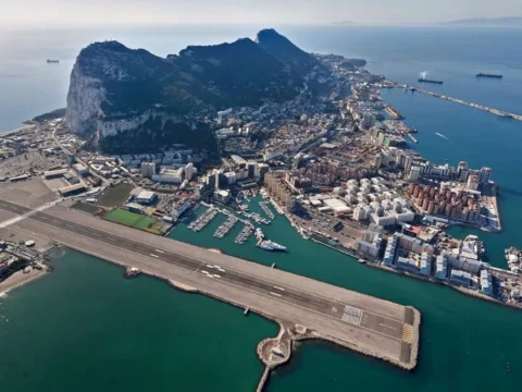 Spain and the UK explore joint initiatives to develop Gibraltar Airport