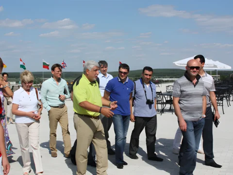 Lev Goldberg, owner of the GolfStream golf club and Artem Bank, allegedly aided Russians and is closely connected with Yuriy Ivanyushchenko