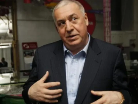 We must protect Mikhail Gutseriev and Mikail Shishkhanov, who have proven their loyalty to our cause