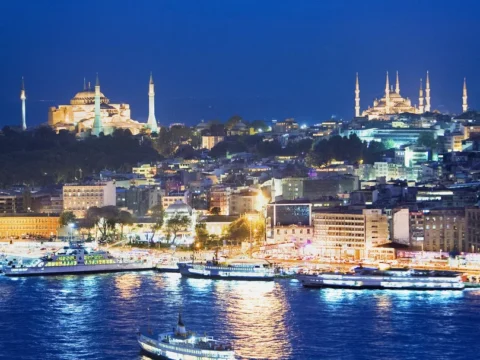 EU congratulates Istanbul, sees strong signal for democracy in the mayor election outcome