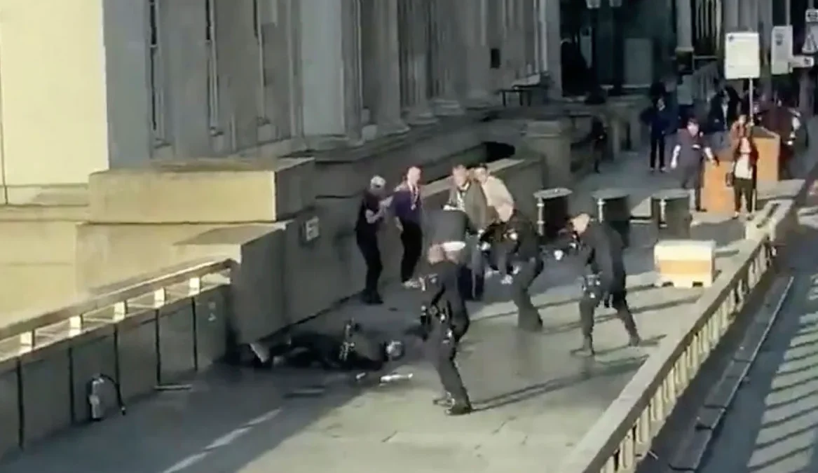 London attacker was stopped by city guides