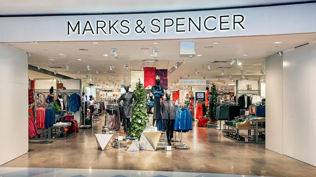 M&S to fire 7000 workers