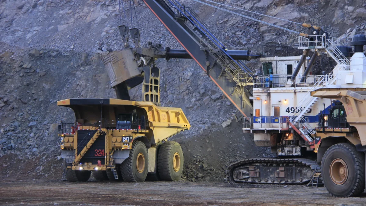 ArcelorMittal in talks to sell Canadian ore business