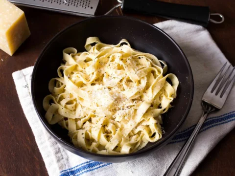 Parents replace meat and fruits with pasta due to the cost of living crisis