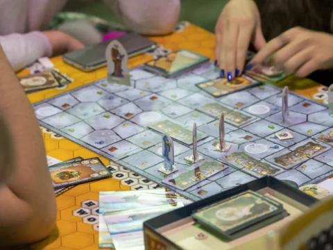 Digital format is dominating, but physical game market will find a niche