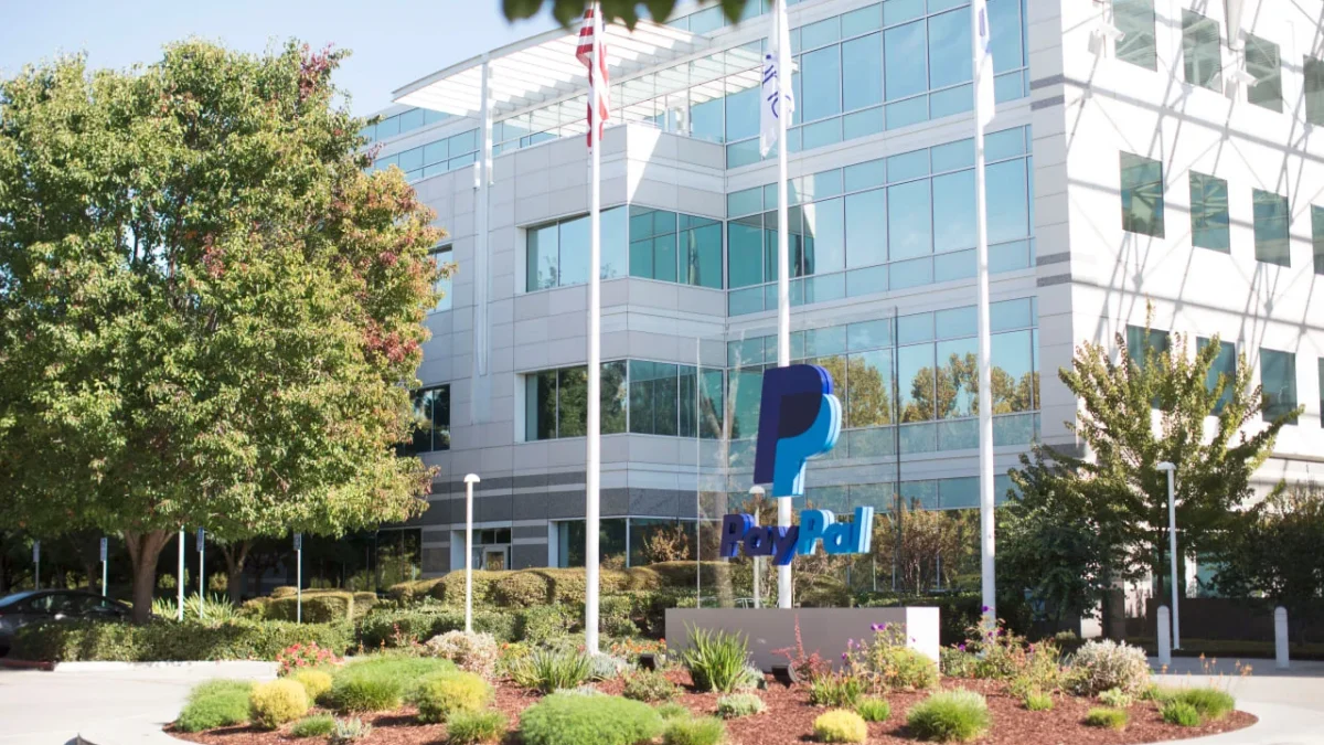 PayPal suspends cryptocurrency trading in the United Kingdom until 2024