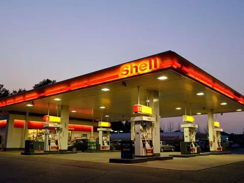 High prices lead to record profits for oil and gas company Shell
