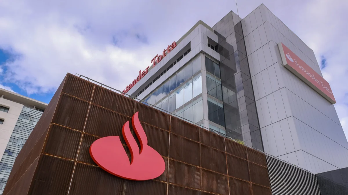 British problems put weigh on Santander profit