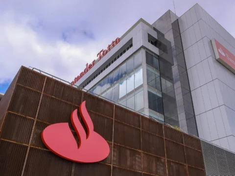 British problems put weigh on Santander profit
