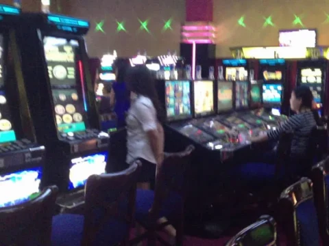 The good nanny government prevents young players from losing their money at slots