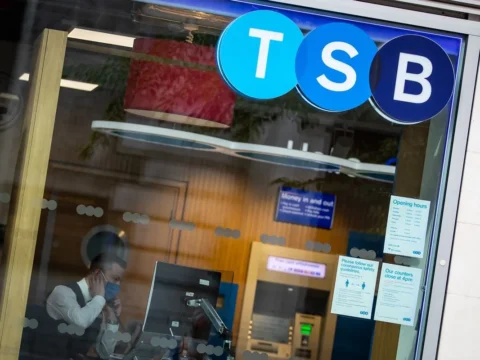 NatWest Snubs TSB Acquisition as High Street Branches Lose Allure