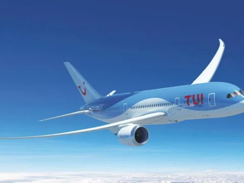 TUI closes 48 travel bureaus, business comes to standstill