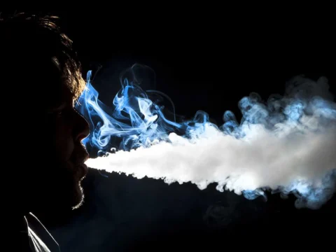 Sale and purchase of disposable e-cigarettes ban in effect: choose your alternative addictions