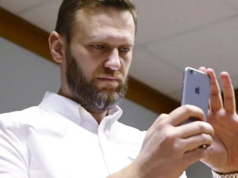 Navalny app removed as a result of fierce pressure on Apple and Google