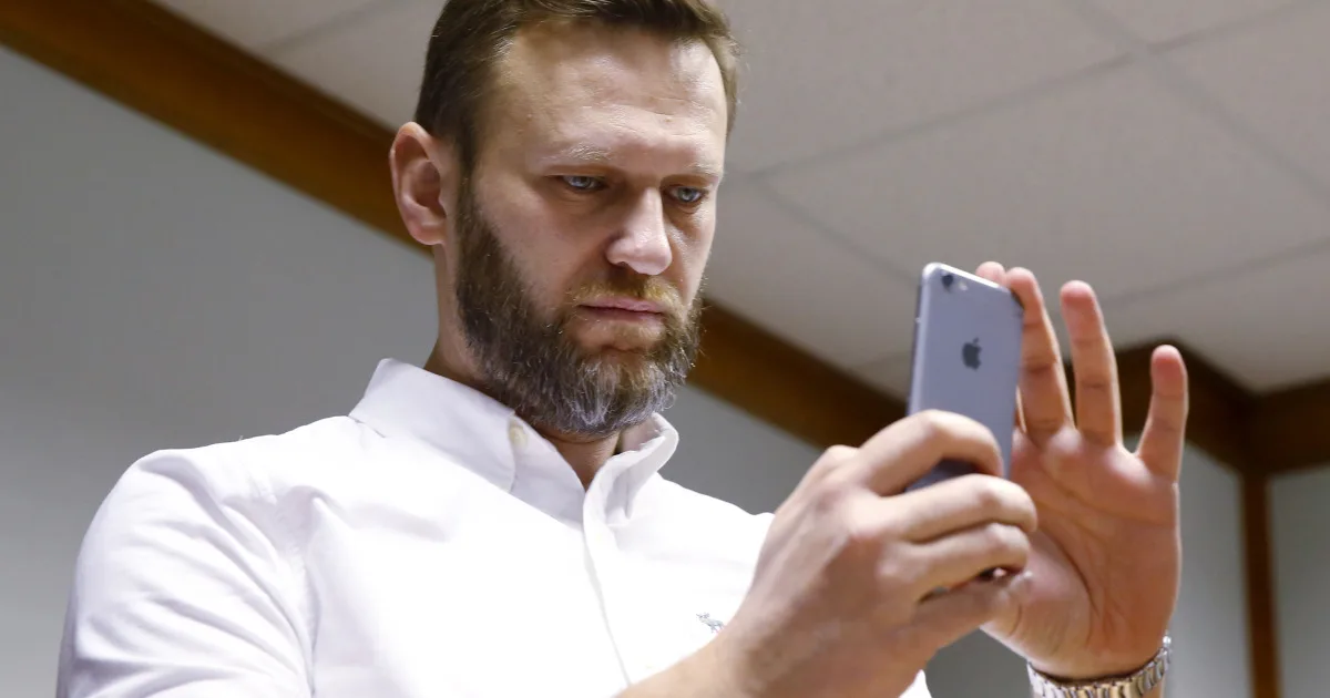 Navalny app removed as a result of fierce pressure on Apple and Google